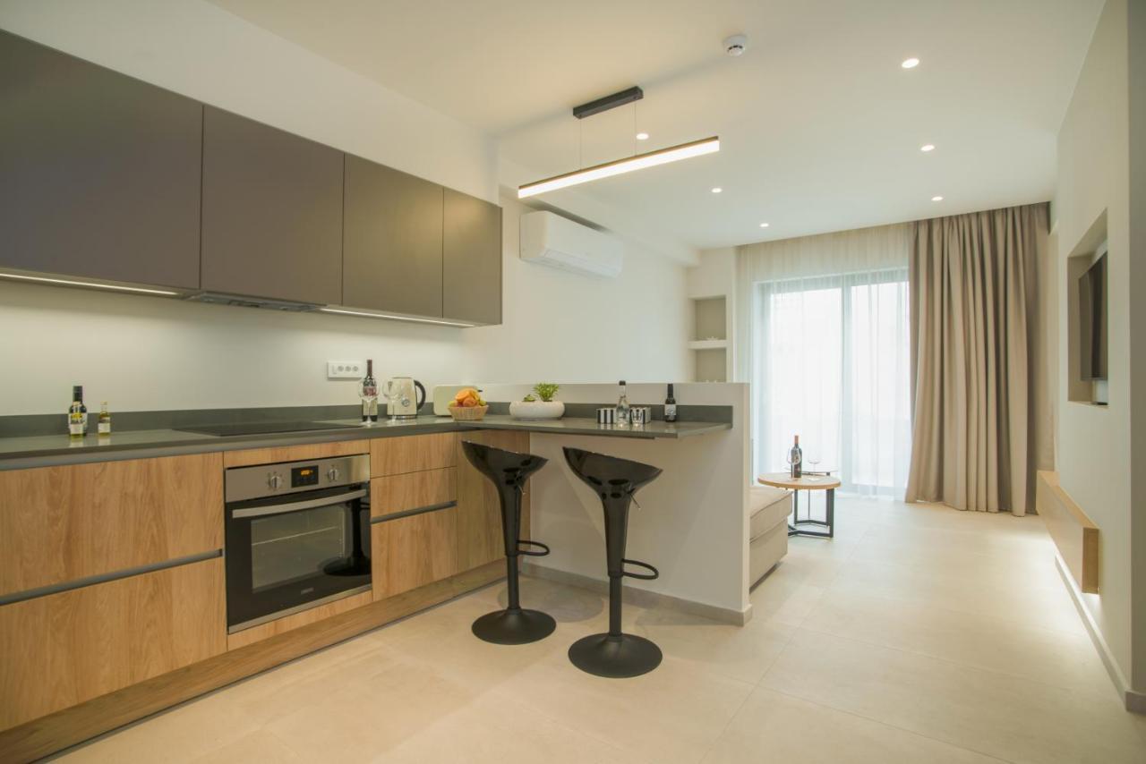 Aparthotel Celine Luxury & Agios Nikolaos (Crete)